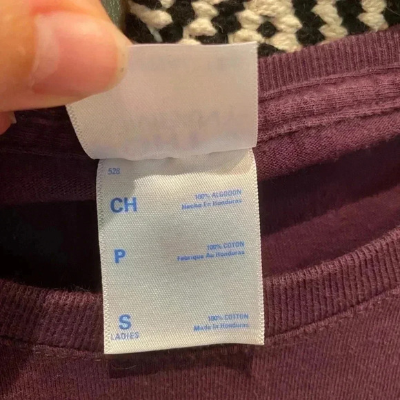 PALM SPRINGS CALIFORNIA PURPLE GRAPHIC COTTON TOP - Picture 2 of 4